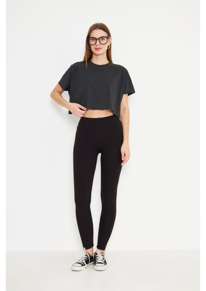 Pamuklu Crop Kadın Kısa Kollu Tişört Grimelanj Antrasit fırsatları