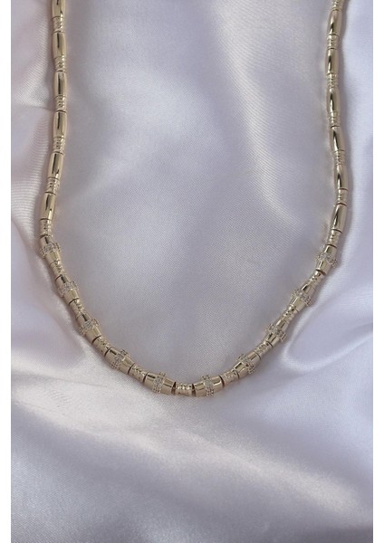 Vip Seri Pirinç Gold Renk Zirkon Taş Detaylı Serenay Kolyesi modelleri