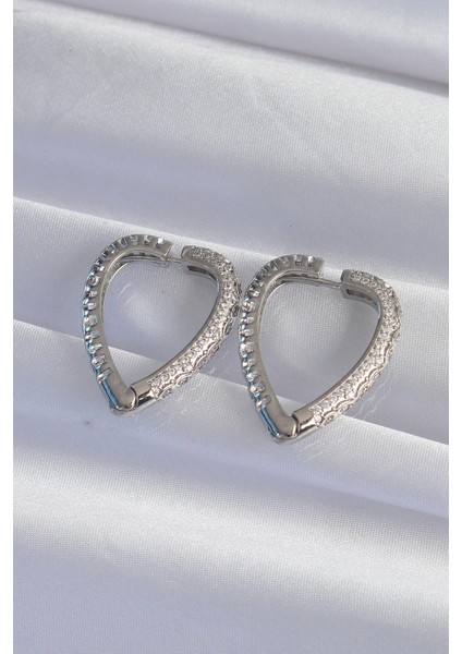 Pirinç Gümüş Renk Zirkon Taşlı Motifli Kalp Küpe fiyatları
