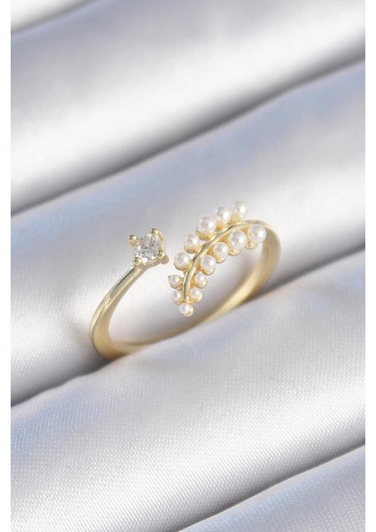 Pirinç Gold Renk Zirkon Taşlı Incili Yaprak Model Kadın Yüzük