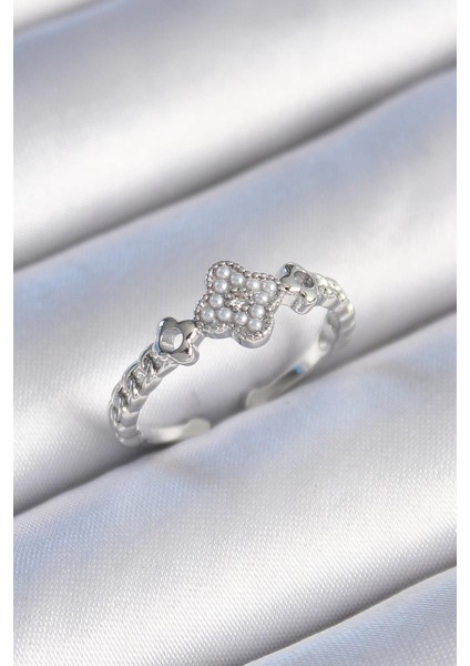 Pirinç Gümüş Renk Incili Yonca Model Zirkon Taş Detaylı Kadın Yüzük