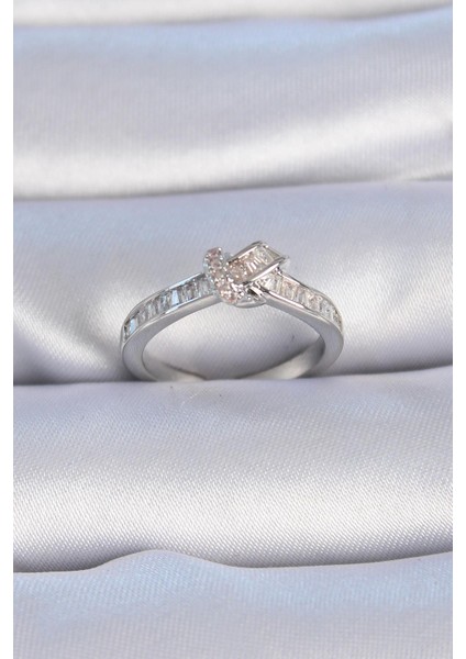 Pirinç Gümüş Renk Zirkon Taşlı Düğüm Model Kadın Yüzük