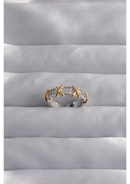 Pirinç Ayarlamalı Gümüş Renk Zirkon Taşlı Xoxo Model Yüzük