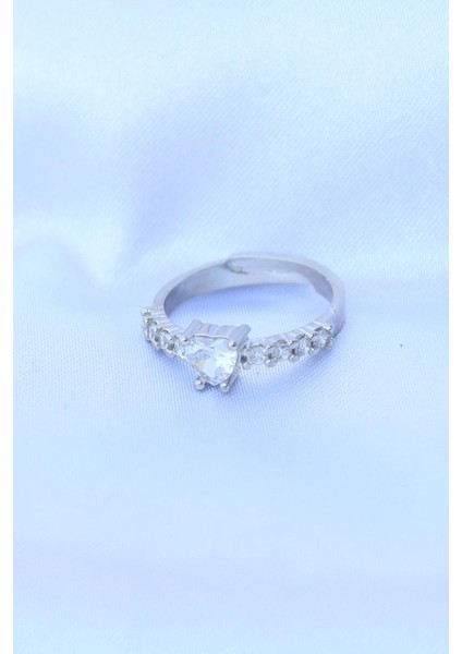 Pirinç Gümüş Renk Ayarlanabilir Zirkon Taşlı Minimal Kalp Yüzük fiyatları