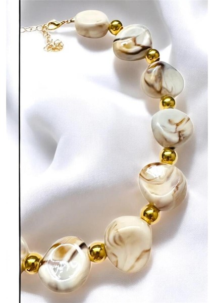 Basic Akrilik Çakıl Taşı Kolye fiyatları