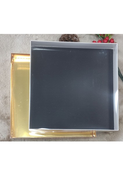 Ahşap Papatya Cipso Kokina Yılbaşı Ev Hediyesi Yeni Yıl Kozalak 30 x 30 Kırmızı Yılbaşı