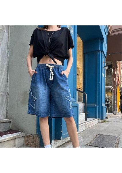 Star Patch Detay Streetwear Yıkamalı Kot Kısa Şort