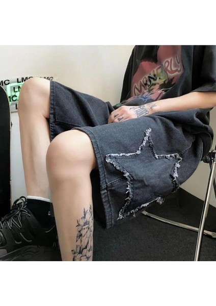 Star Patch Detay Streetwear Yıkamalı Kot Kısa Şort