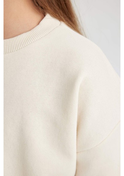 Kız Çocuk Ekru Regular Fit Düz Kesim Bisiklet Yaka Basic Düz Pamuklu Sweatshirt B7788A8NS