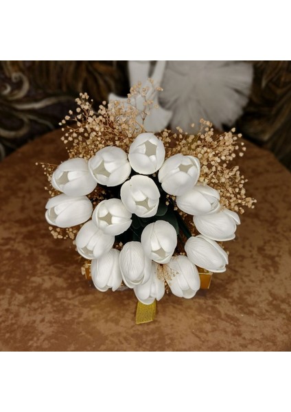 Gelin El Çiçeği Buketi 16 Adet Beyaz Islak Lale fırsatları