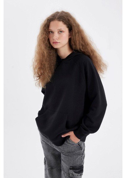 Oversize Geniş Kalıp Kapüşonlu Kanguru Cepli Kalın Basic Düz Sweatshirt C7805AX24WN