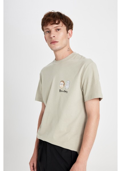 Rick and Morty Regular Fit Bisiklet Yaka Kısa Kollu Tişört C6512AX24AU