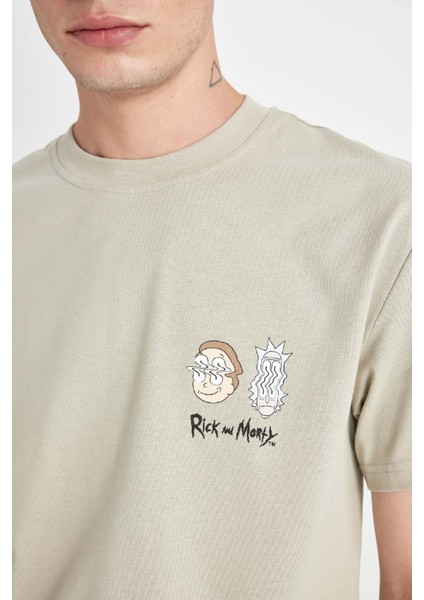 Rick and Morty Regular Fit Bisiklet Yaka Kısa Kollu Tişört C6512AX24AU