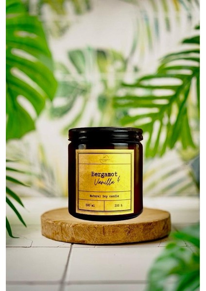 Yılbaşı Özel Hediyelik: Bergamot & Vanilla Kokulu Büyük Mum, Ürün Özellikleri: Koku: Ferahlatıcı Bergamot ve Sıcak Vanilya Esansı Malzeme: %100 Doğal Vegan Soya Wax Ağırlık: 340 gr