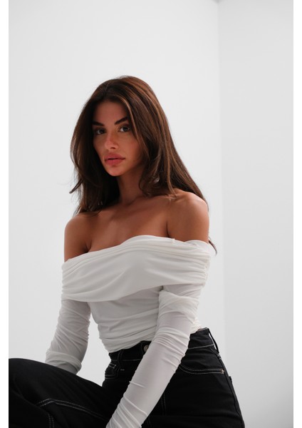 Omuz Dekolte Straplez Beyaz Bluz modelleri