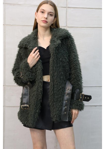 Kadın Şık Astarlı Peluş Saçaklı Deri Kol ve Kemer Detaylı Suni Kürk Oversize Kaban Ceket