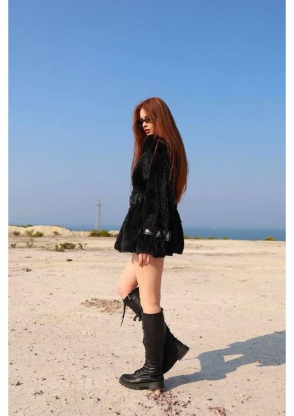 Kadın Şık Astarlı Peluş Saçaklı Deri Kol ve Kemer Detaylı Suni Kürk Oversize Kaban Ceket