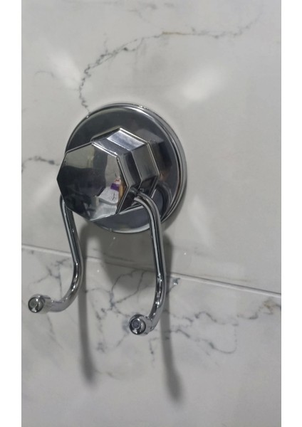 Hem Vakumlu Hem Vidalı Banyo Aksesuarı 2 Li Set Kare Havluluk + Havlu Askısı Krom