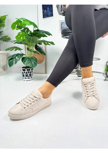 Günlük Kadın Sneaker Bağcıklı Yıldız Detaylı Tırtıklı Taban Oval Burunlu Rahat Spor Ayakkabı 602 fırsatları