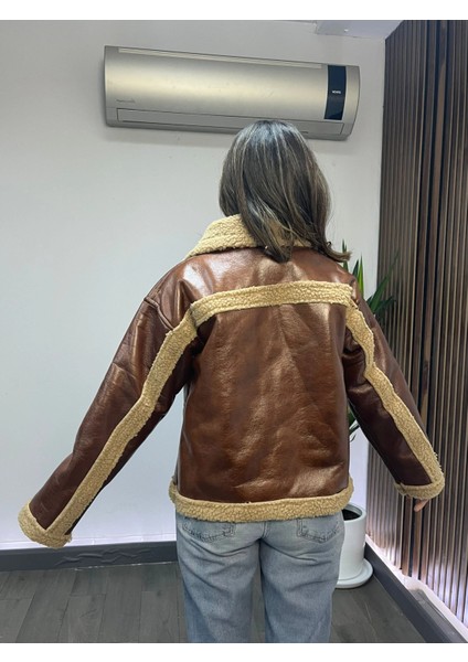 Kadın Kahverengi Içi Kürklü Düğmeli Suni Deri Mont HZL23W-BRC129331 modelleri