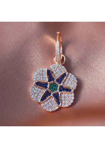 Apm Monaco Çiçek Modeli Rose Gold Kaplama Gümüş Küpe