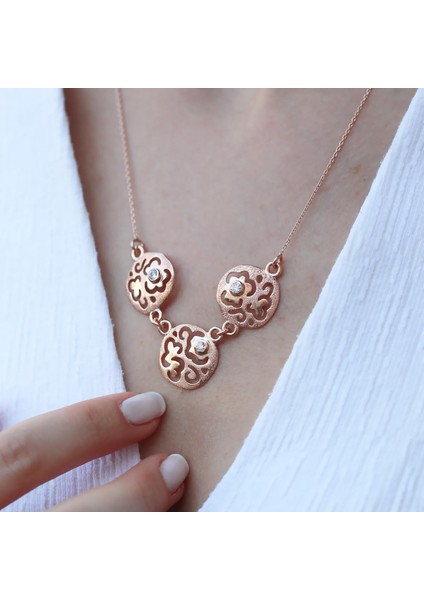 Gül Modeli Zirkon Taşlı Rose Gold Kaplama Gümüş Kolye fiyatları