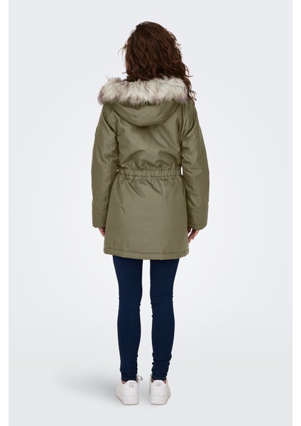 Onliris Regular Fit Çıkarılabilir Kapüşonlu Parka Bayan Parka 15304625 indirimleri