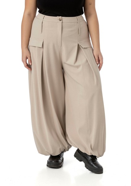 Büyük Beden Şalvar Kesim Beli Arkadan ve Paçası Lastikli Derin Plikaşe Detaylı Bej Rengi Pantolon