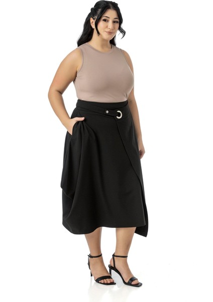 Büyük Beden Asimetrik Kesim Kuşgözü Detaylı Tek Cepli Midi Siyah Etek fırsatları