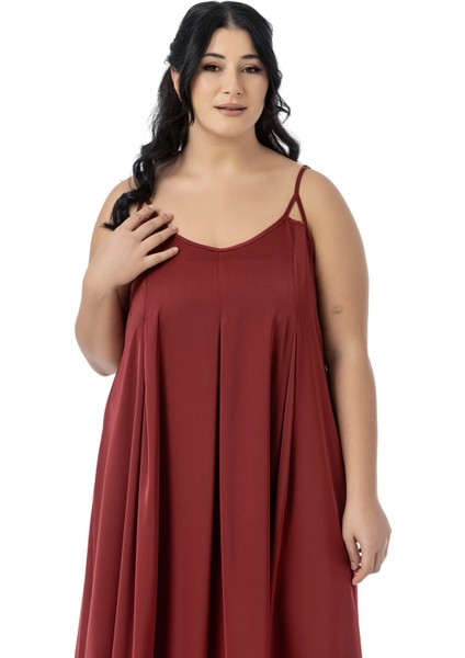 Büyük Beden Ayarlanabilir Ince Askılı Derin Plikaşe Detaylı Yırtmaçlı Saten Uzun Bordo Elbise fiyatları