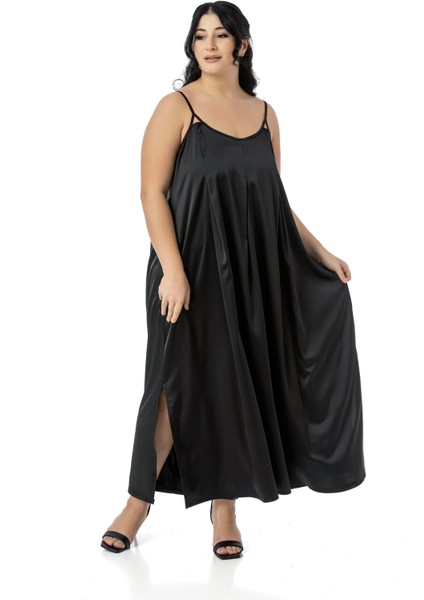 Büyük Beden Ayarlanabilir Ince Askılı Derin Plikaşe Detaylı Yırtmaçlı Saten Uzun Siyah Elbise fırsatları