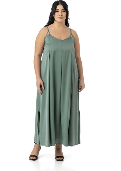 Büyük Beden Ayarlanabilir Ince Askılı Derin Plikaşe Detaylı Yırtmaçlı Saten Uzun Mint Yeşili Elbise