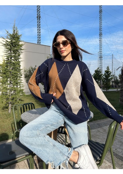 Kadın Bisiklet Yaka Siyah Baklava Desenli Kazak - Açık Gri, Antrasit Ikiz Beyaz Şeritli modelleri
