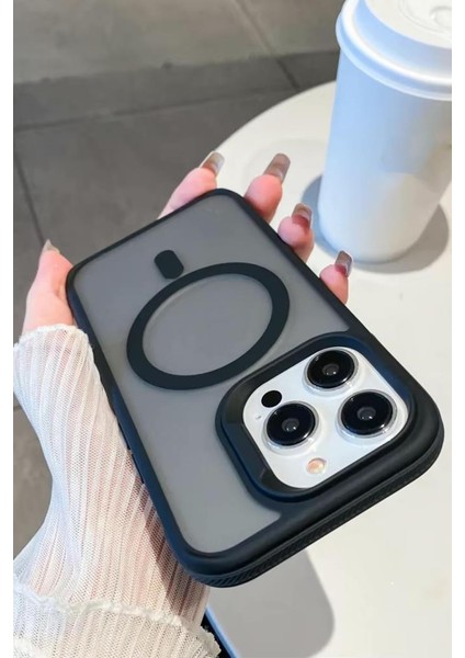 Apple iPhone 15 Pro Uyumlu Kablosuz Şarj Destekli Antişok Korumalı Mat Siyah Buzlu Yüzeyli Sert Kılıf