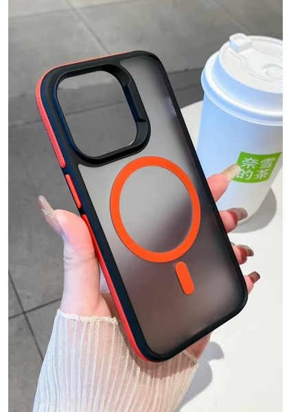 Apple iPhone 15 Pro Uyumlu Kablosuz Şarj Destekli Antişok Korumalı Mat Siyah Buzlu Yüzeyli Sert Kılıf