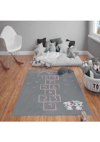 Kaymaz Tabanlı Yıkanabilir Seksek Desenli Çocuk Halısı Dot Taban Halı