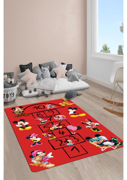 Kaymaz Taban Yıkanabilir Seksekli Mickey Desenli Çocuk Halısı