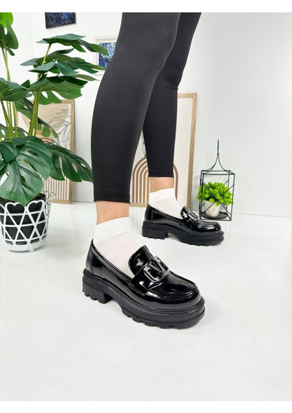 Günlük Kadın Loafer V Tokalı Kalın Topuklu Tırtıklı Tabanlı Oval Burunlu Makosen Ayakkabı 7455 - 7453 fırsatları