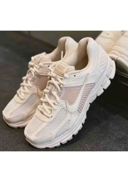 Zoom Vomero 5 erkek sneaker