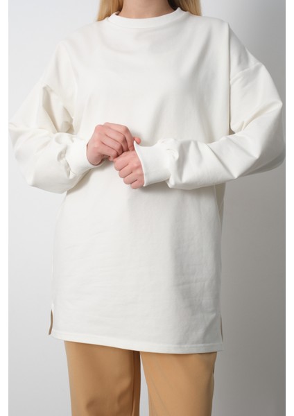 Kadın Ekru Bisiklet Yaka Yırtmaç Detaylı Balon Kol 2 İplik Sweatshirt modelleri
