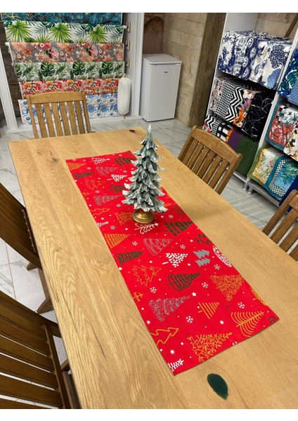 Kırmızı Çam Ağaçları Baskılı Panama Keteni Runner indirimleri