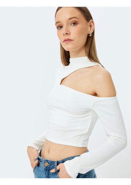 Omzu Açık Pencere Detaylı Uzun Kollu Crop Tişört