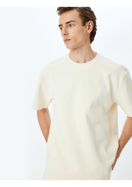 Bisiklet Yaka Pamuklu Kısa Kollu Oversize Tişört
