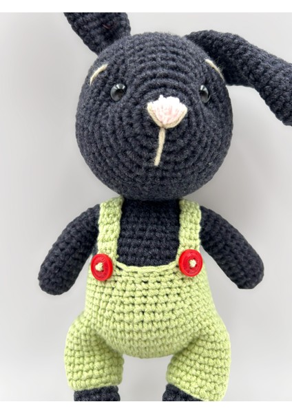 Amigurumi El Örgüsü Siyah Tavşan Oyuncak