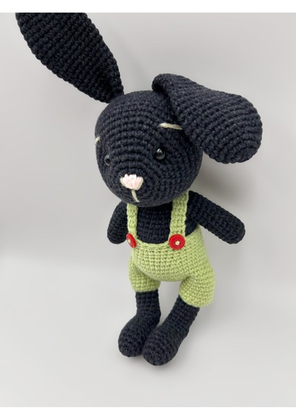 Amigurumi El Örgüsü Siyah Tavşan Oyuncak