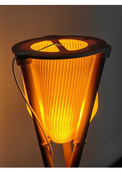 Natura Ahşap Ayaklı Modern Tripod Lambader, 3 Boyutlu Yazıcı ile Üretilen Doğa Dostu Şık Aydınlatma fırsatları