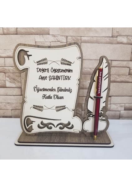 Kişiye Özel Ahşap Ferman Masa Isimliği ve Metal Kalem