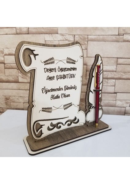 Kişiye Özel Ahşap Ferman Masa Isimliği ve Metal Kalem