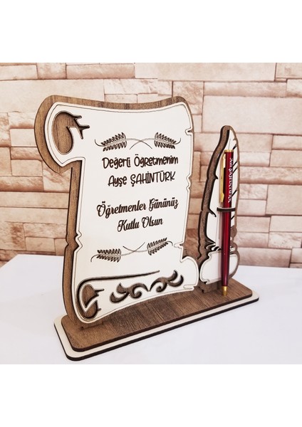 Kişiye Özel Ahşap Ferman Masa Isimliği ve Metal Kalem