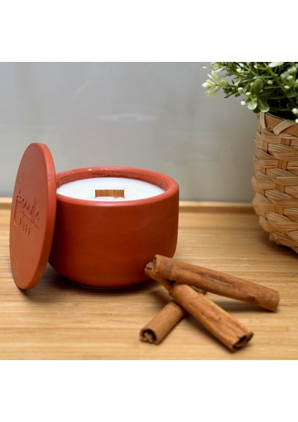 Cinnamon Frost 200G Soya Mumu -El Yapımı Kiremit Kırmızısı Beton Kapta